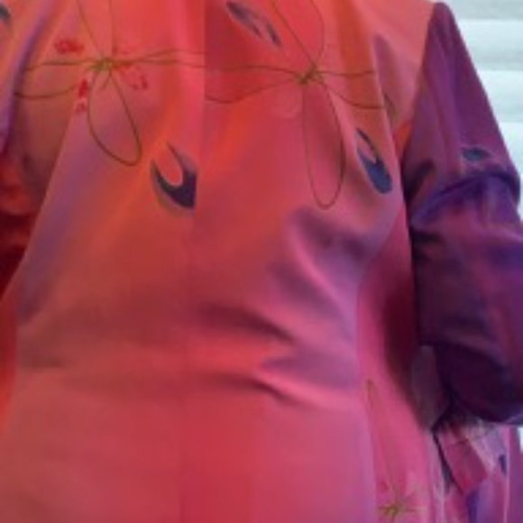 Glam-tastic Silk Jacket! - Picture 7 of 10